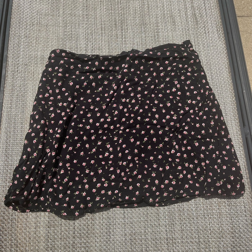 Garage Black and White Ruched Skater Mini Skirt